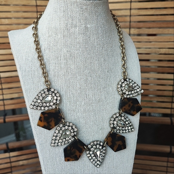 J. Crew Signed Lucite Faux Encrusted Teardrop Dramatic Statement Necklace EUC - Picture 2 of 14